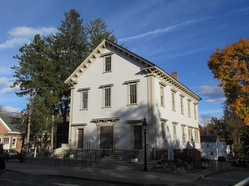 Local reference photo for Bedford, MA